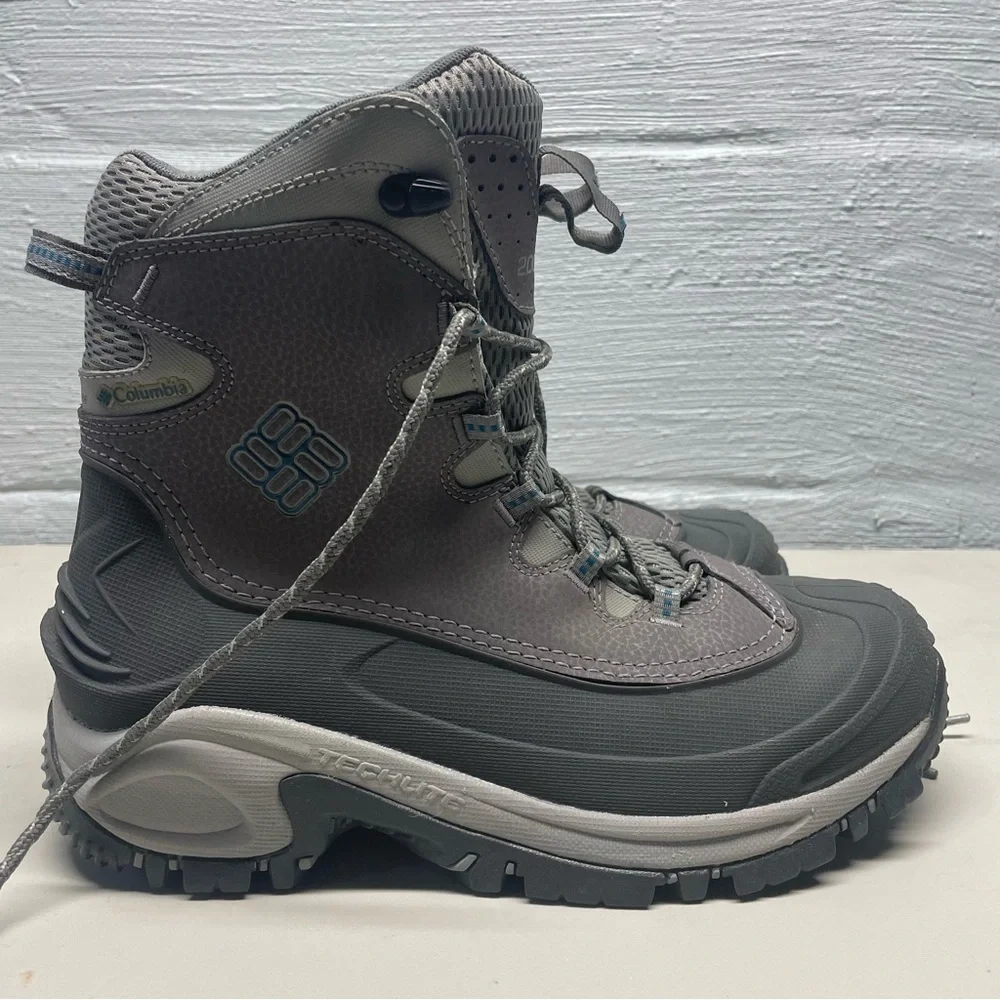Woman’s (9) Columbia Techlite waterproof boots - Picture 2 of 8